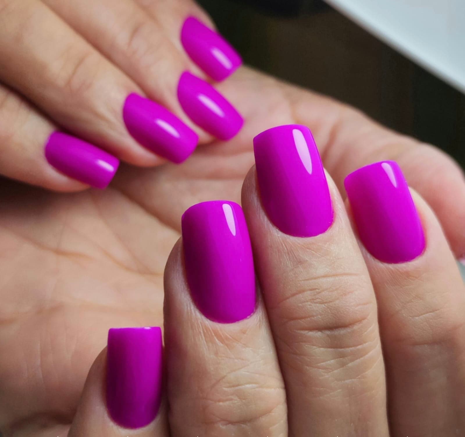 SMALTO SEMIPERMANENTE CLASSICO MANI