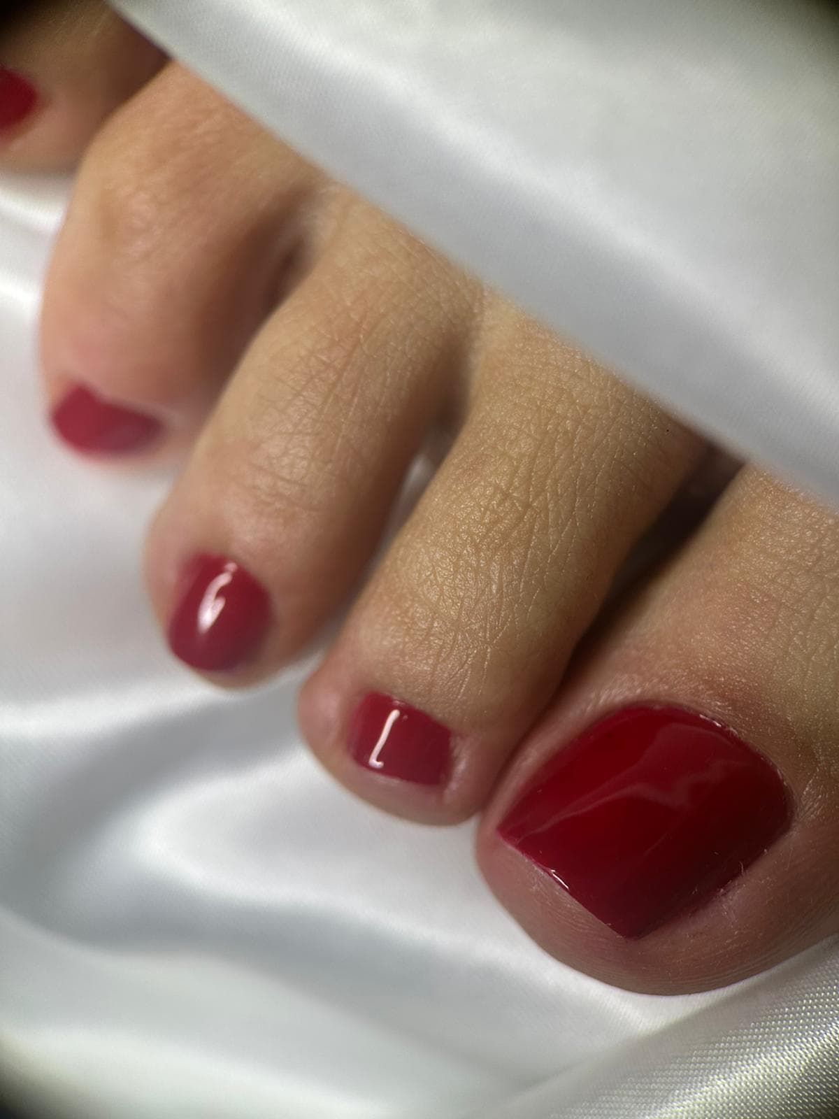 PEDICURE ESTETICO CON SEMIPERMANENTE